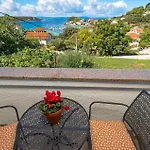 Stunning In With House Sea View Lägenhet
