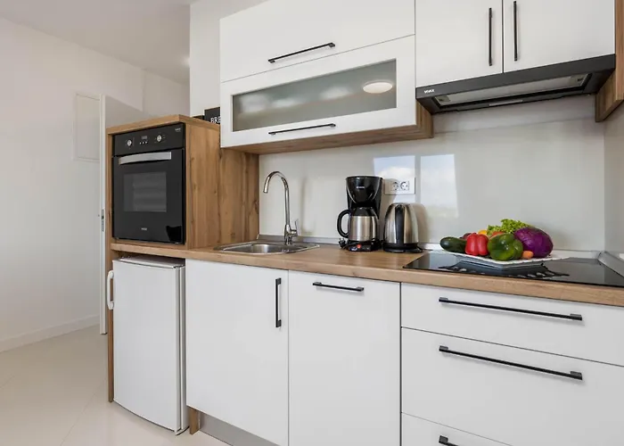 Apartamento 1 Bedroom Stunning In *