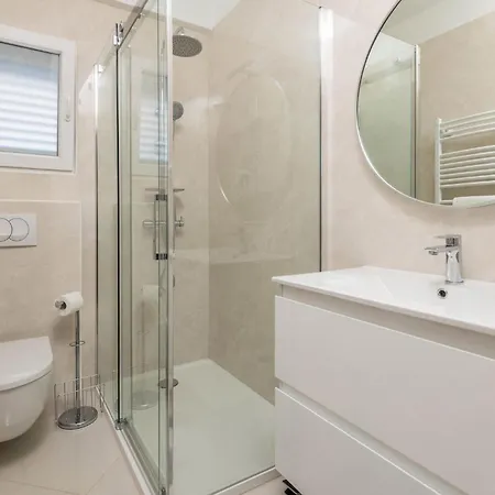 1 Bedroom Stunning In