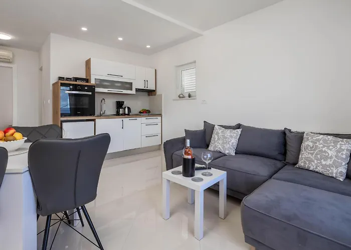 1 Bedroom Stunning In Lejlighed