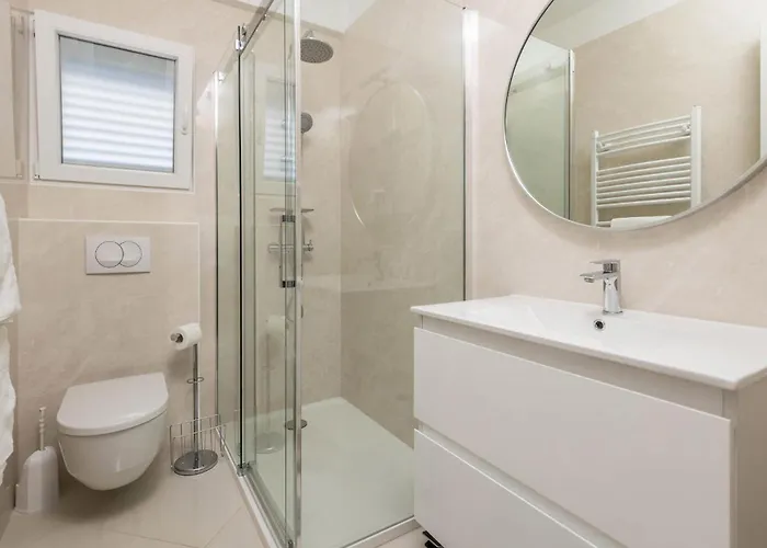 1 Bedroom Stunning In